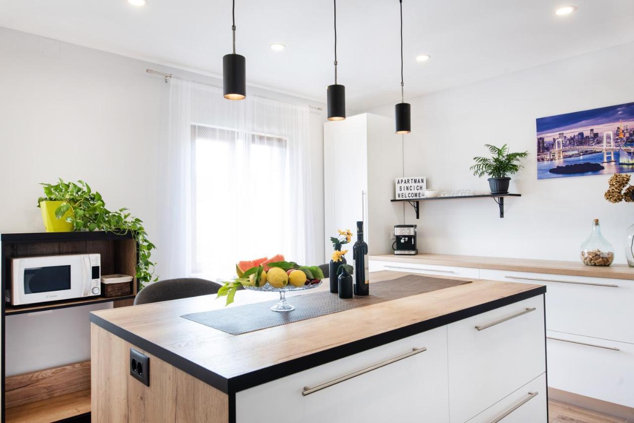 Superior Apartment Sincic Πόρετς Εξωτερικό φωτογραφία