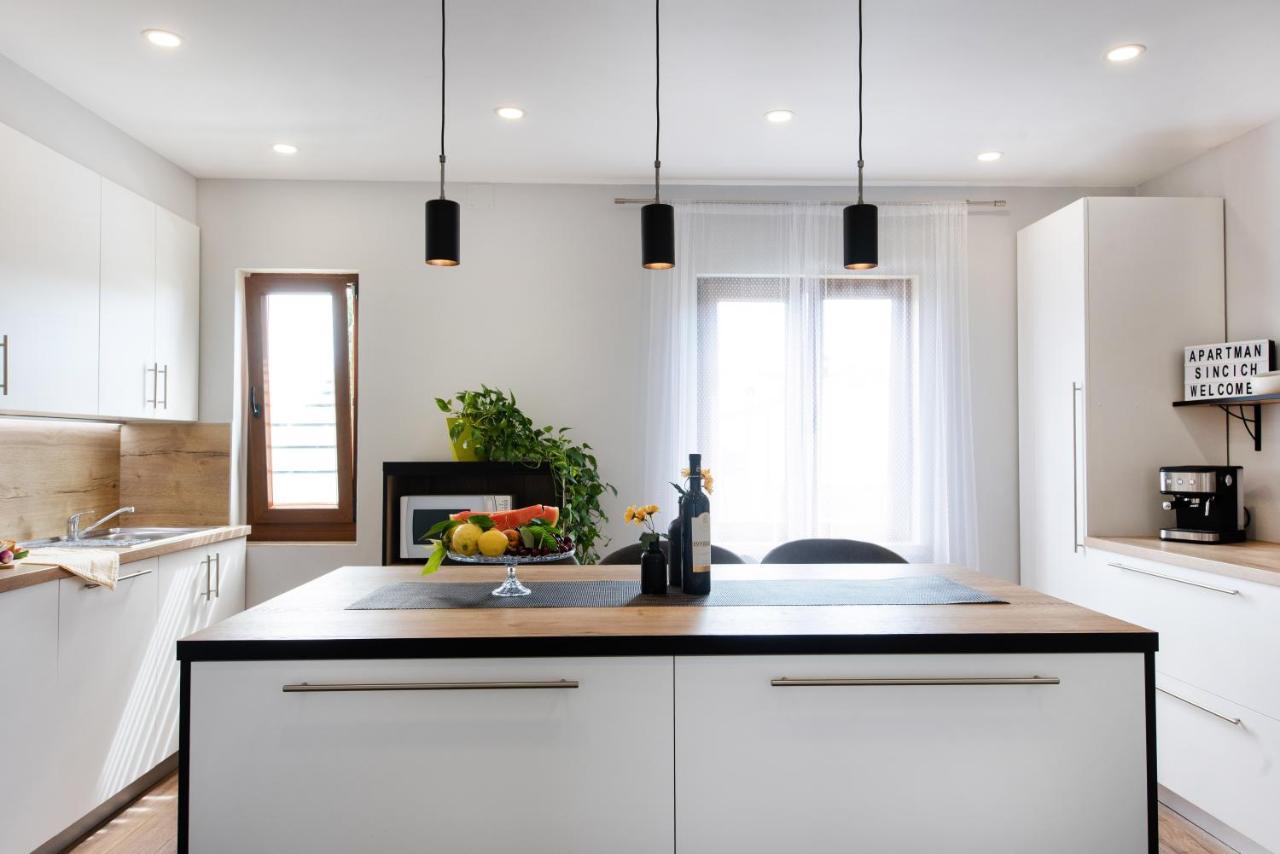 Superior Apartment Sincic Πόρετς Εξωτερικό φωτογραφία