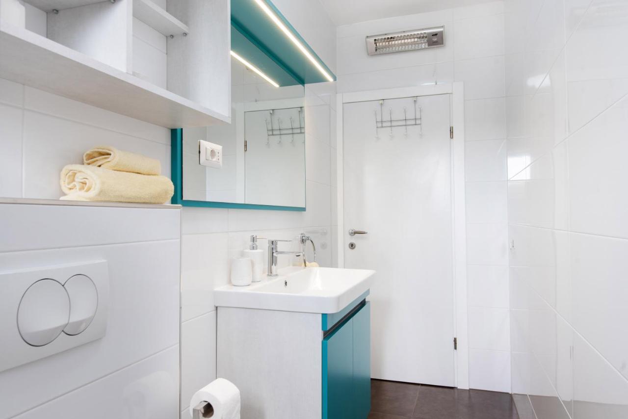 Superior Apartment Sincic Πόρετς Εξωτερικό φωτογραφία
