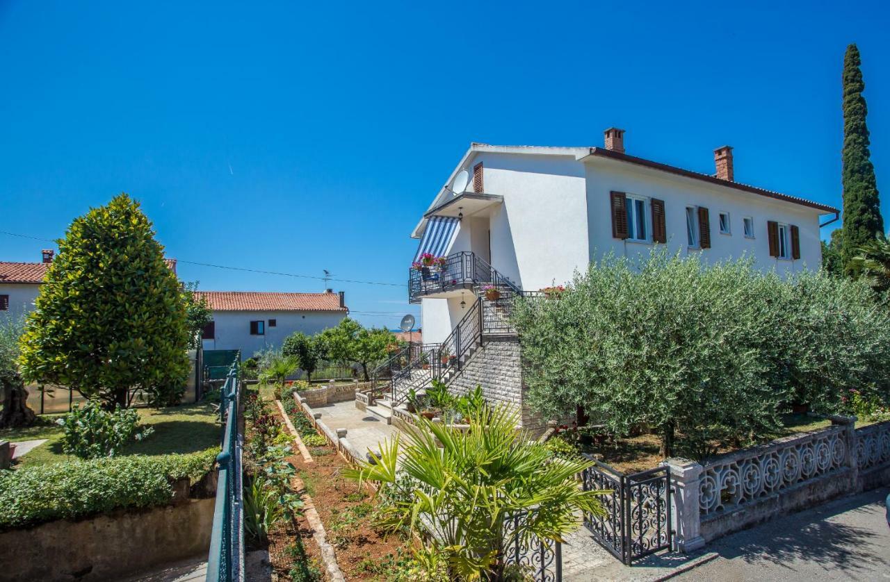 Superior Apartment Sincic Πόρετς Εξωτερικό φωτογραφία